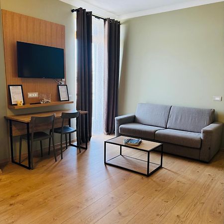 Manhattan Room & Suite Μπάρι Εξωτερικό φωτογραφία