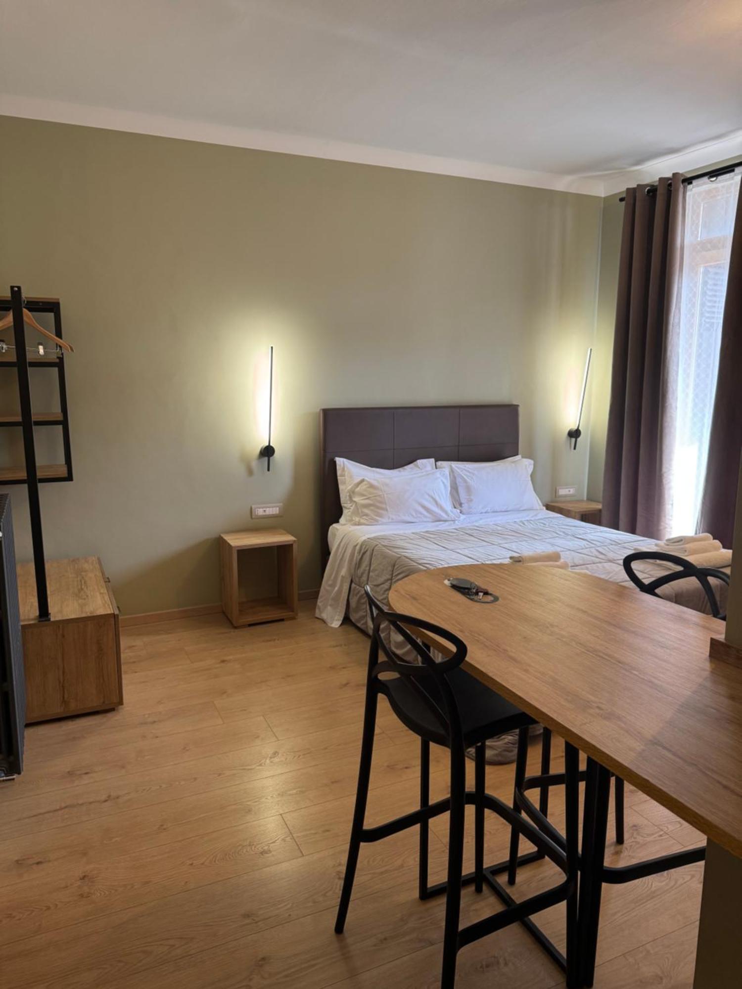 Manhattan Room & Suite Μπάρι Εξωτερικό φωτογραφία